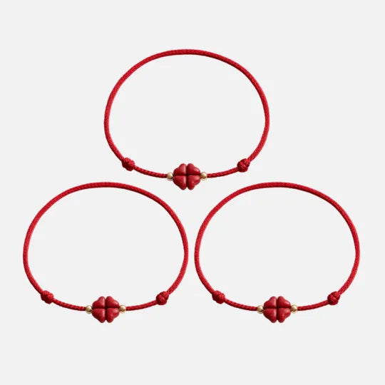 Oferta: Compre 2 Pulseiras Trevo da Sorte em Cinábrio e Ganhe 1 Grátis